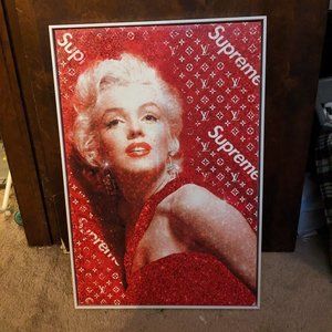 SUPREME Marilyn Monroe poster in frame